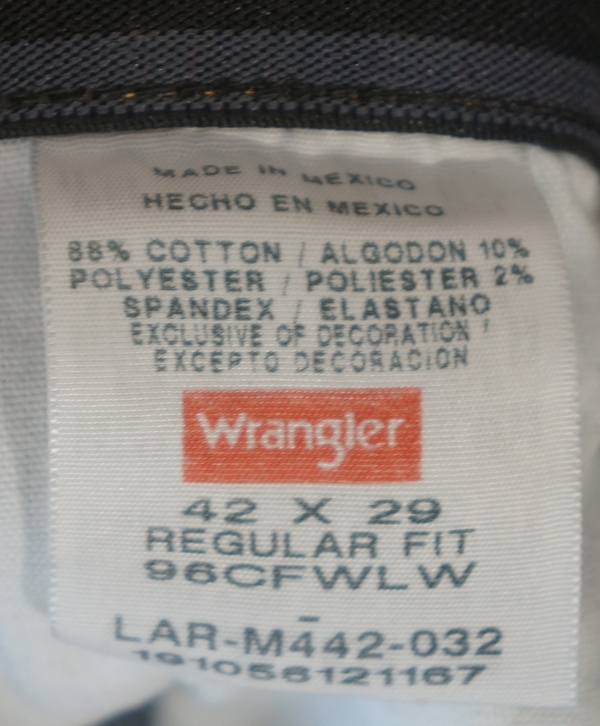 VG09410 **WRANGLER** STRAIGHT LEG JEANS 42X29 (msr 42 VG09410 **WRANGLER** STRAIGHT LEG JEANS 42X29 (msr 42